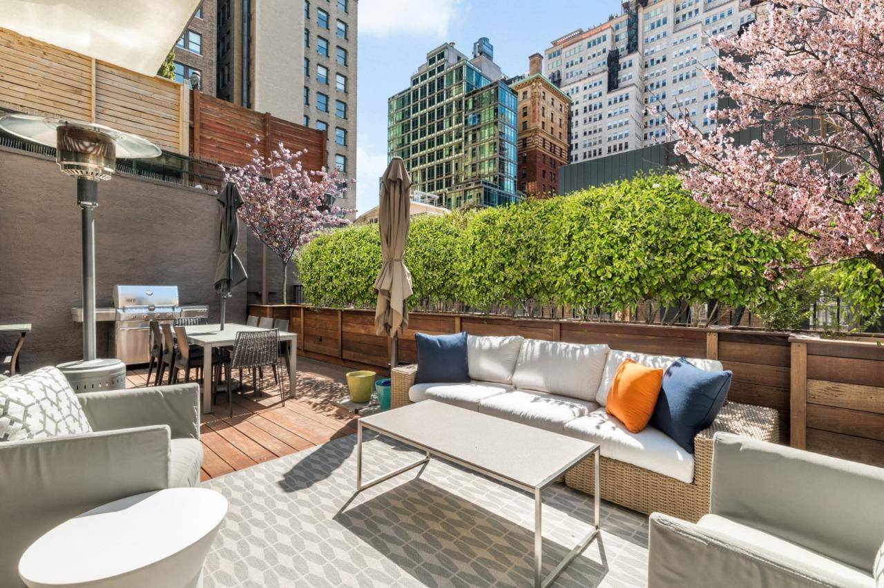 Located atop a fully renovated prewar building faced in Tribecas iconic red brick, this apartment offers a direct elevator entry into 2, 656 feet square feet of luxurious and private ...
