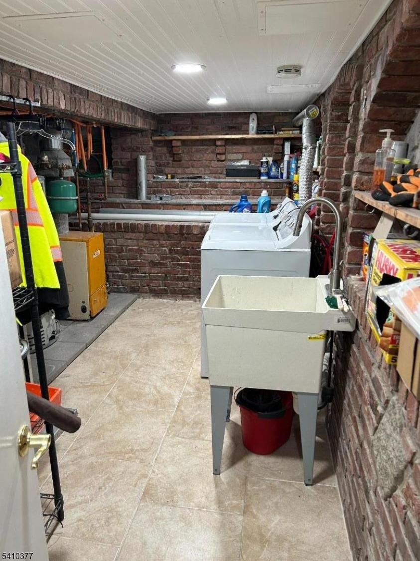 laundry/utilities
