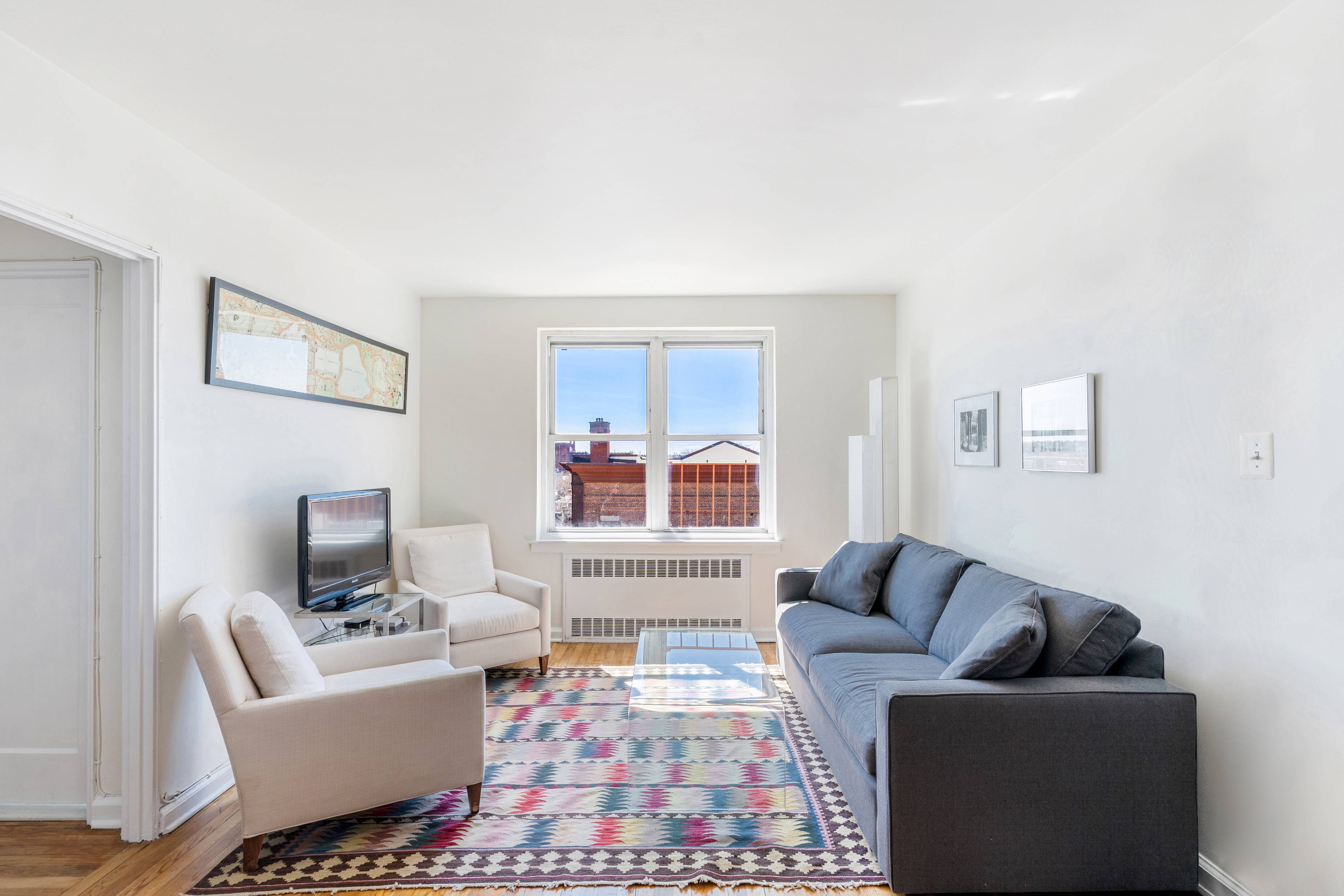Fabulous, spacious, penthouse level one bedroom apartment in prime Cobble Hill with sweeping views of Brooklyn and drenched in natural light.