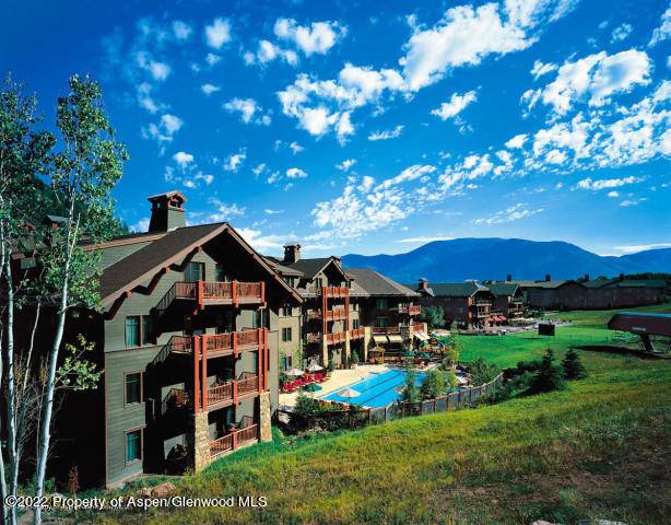 ENJOY NEW YEARS WEEK this year at Ritz Carlton Club Aspen Highlands located at the base of Highlands Mountain.
