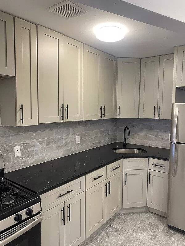 The Tenant Pays The Fee We have a newly renovated four bedroom apartment available for rent in Bedford Stuyvesant.