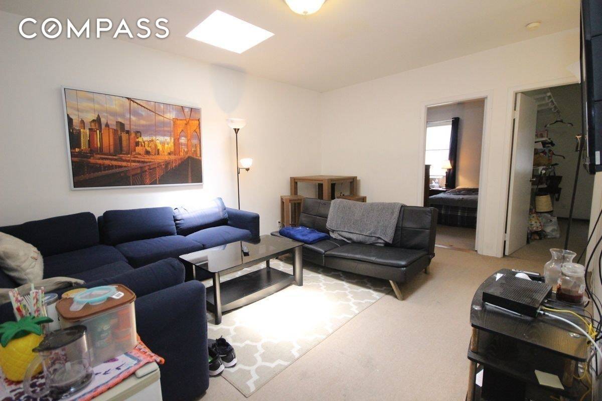 Great deal 3 bedroom in prime NoMad location !