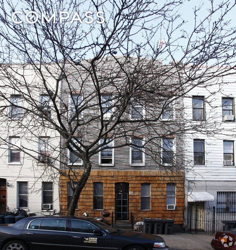 This is a rent stabilized, six unit multifamily building in the center of Bushwick.