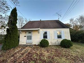 Whether you're embarking on homeownership for the first time, downsizing, or seeking an investment opportunity, this 3 bedroom, 1 full bath property, located on the Glastonbury East Hartford line, offers ...