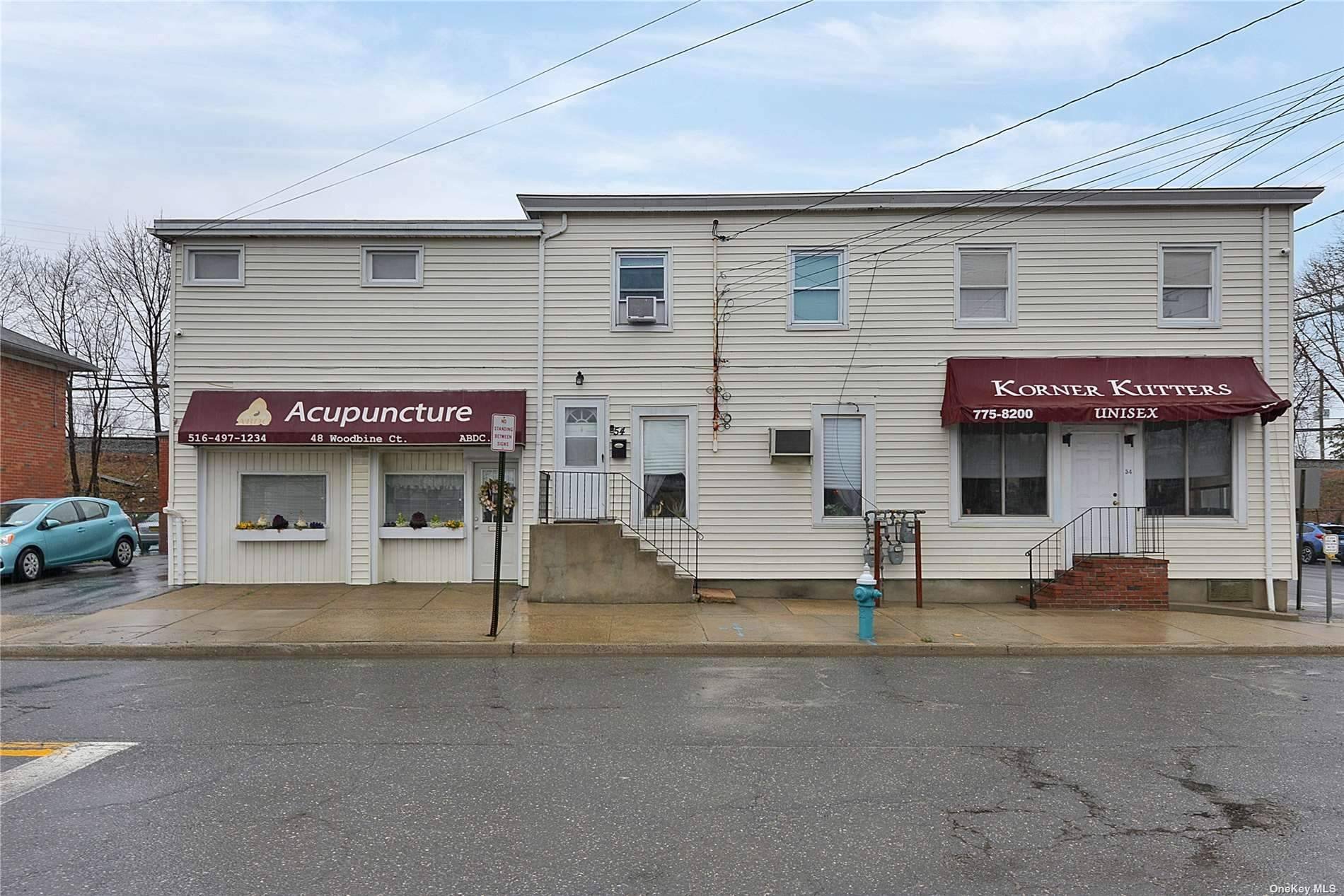 Just arrived fantastic investment opportunity in prime Floral Park Location.