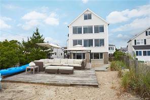 DIRECT WATERFRONT SUMMER RENTAL in PRIME FAIRFIELD BEACH LOCATION !