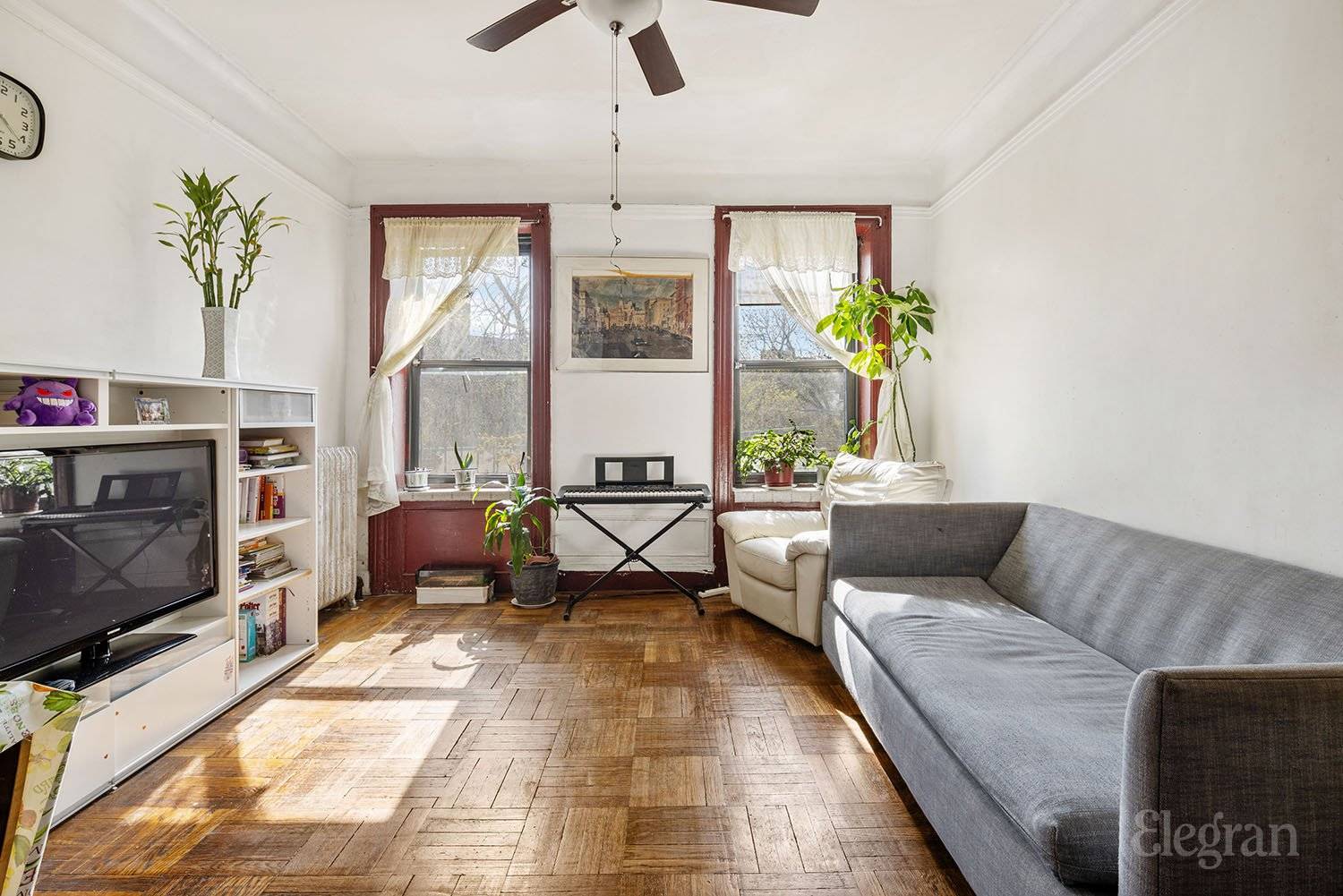 This sprawling pre war 4 bedroom 2 baths is situated in one of the most beautiful historical neighborhoods in Upper Manhattan.