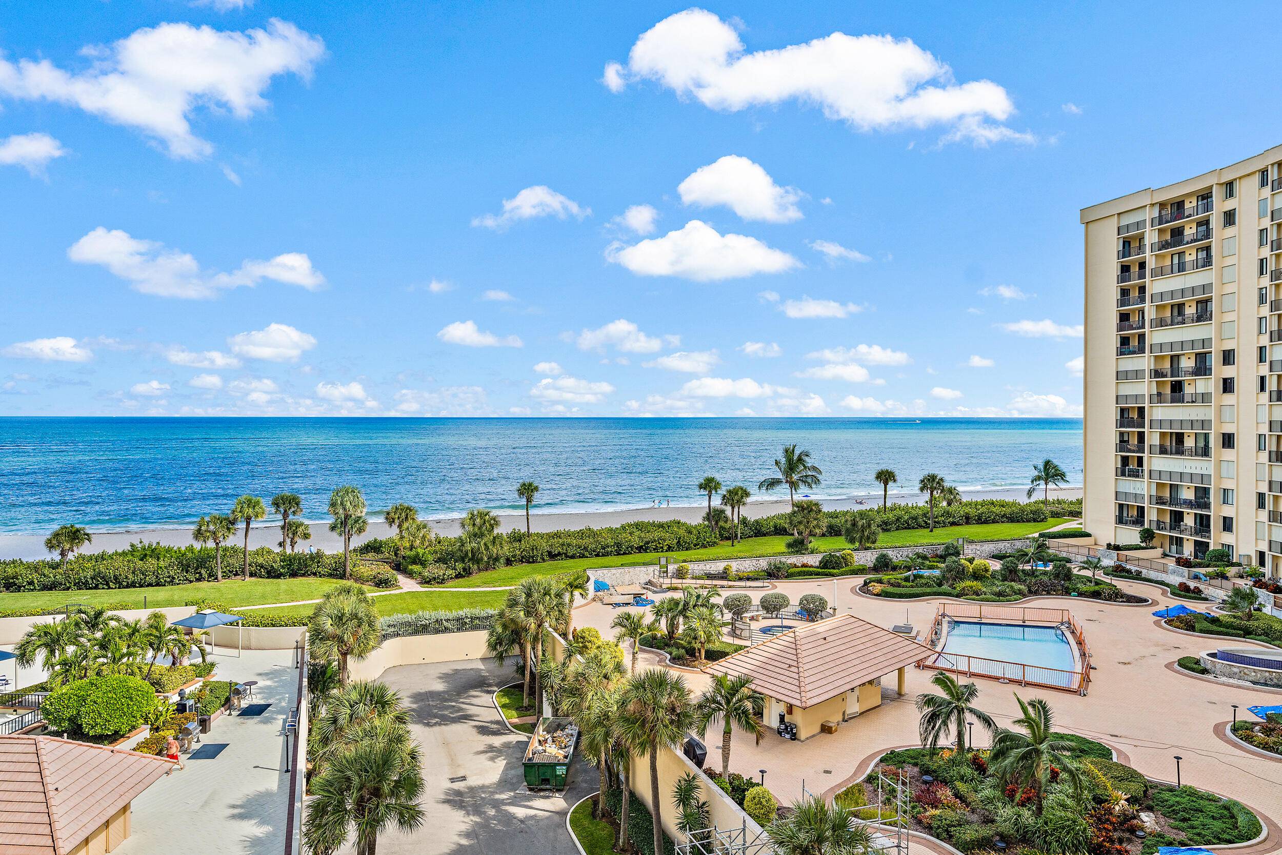 Have you been searching for the PERFECT, OCEANFRONT, TURNKEY, fully furnished rental ?