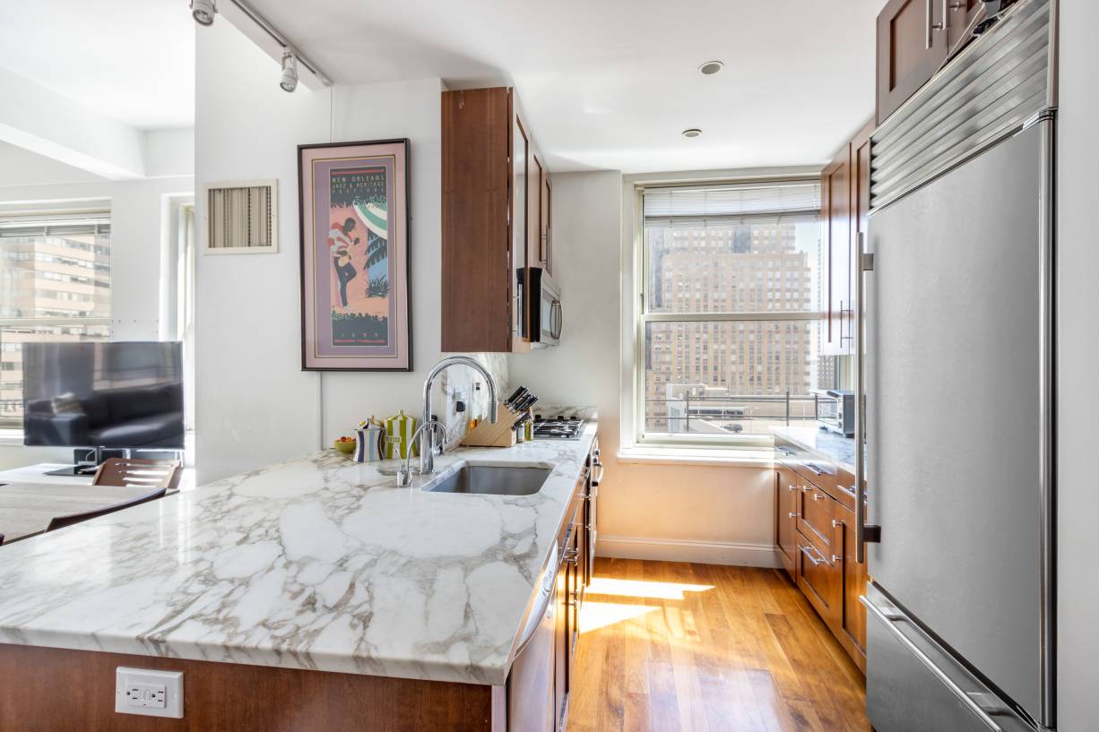 Natural light and breathtaking views in every direction are the first things you ll notice stepping into this special 3 bedroom, 3 bathroom apartment.