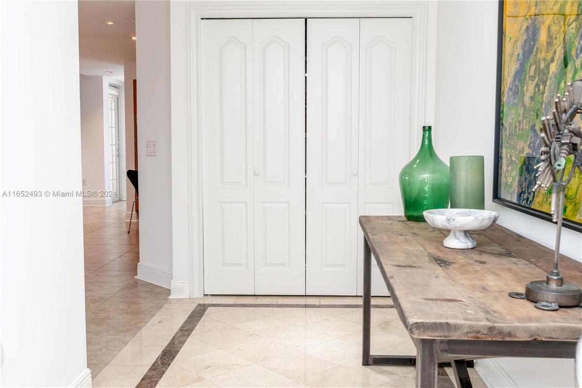 Foyer entry