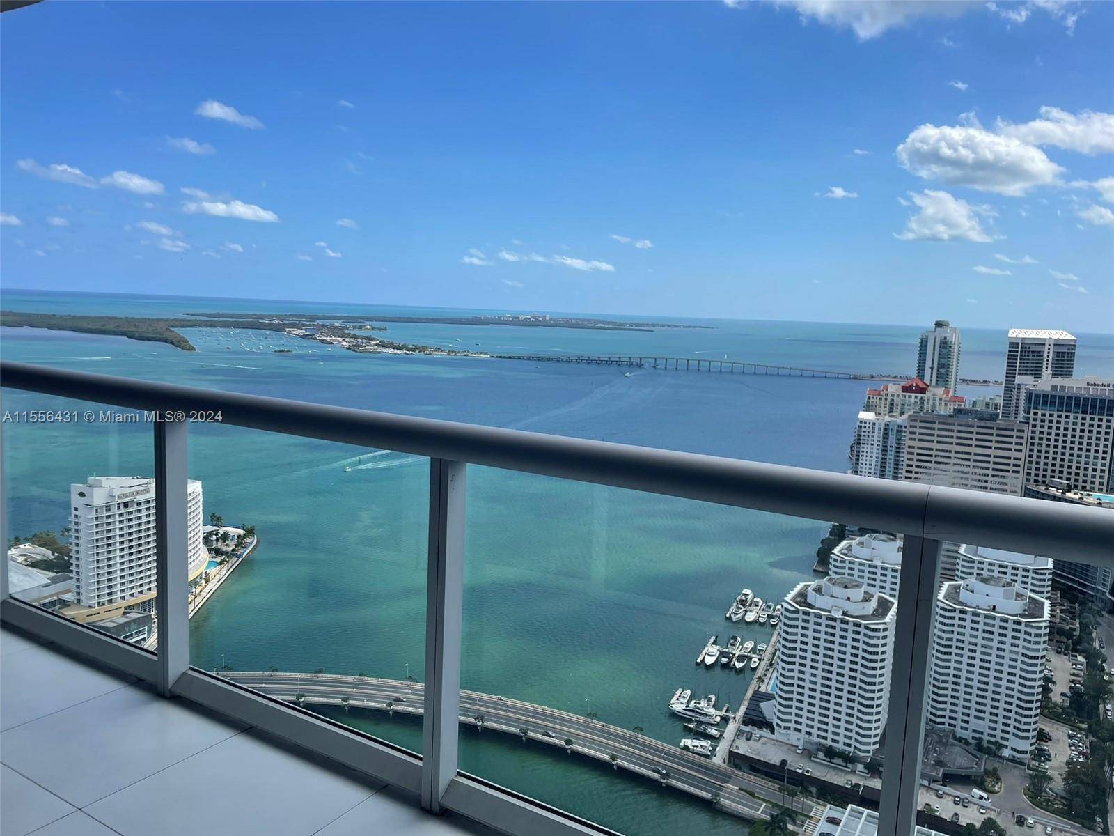Discover unparalleled luxury living at our exquisite 2 2 Den unit nestled in the heart of Brickell.