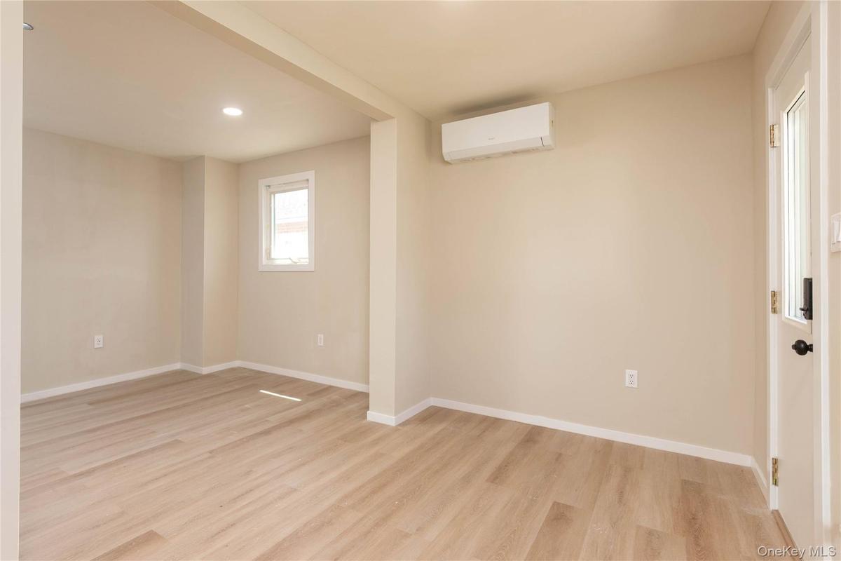 1st floor Br