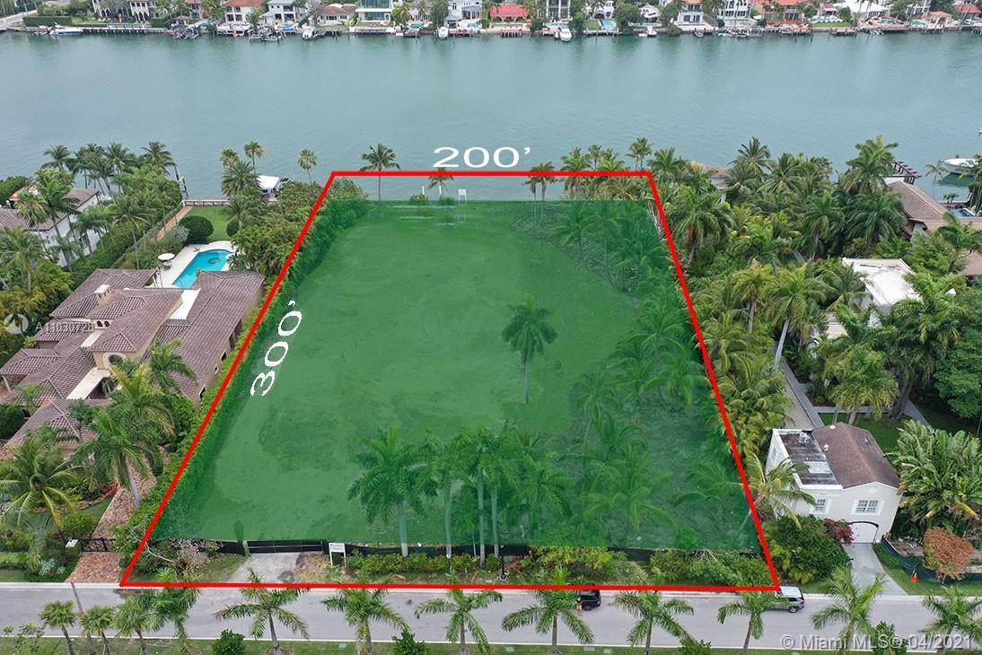 60, 000 ft2 lot with 200 ft of waterfront.