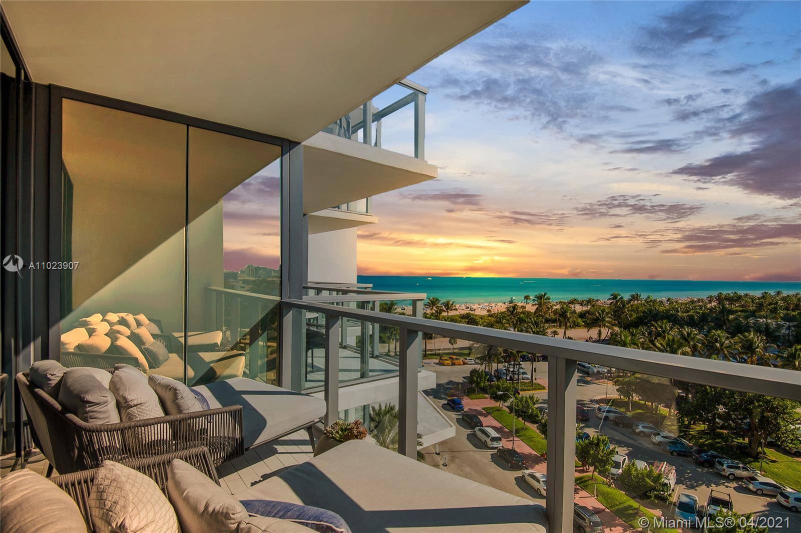 Southeast almost direct ocean views from this highly sought after 2 den converted to bedroom complete with world class hotel service and amenities, fabulous restaurants, incredible pool cabanas, beach club, ...