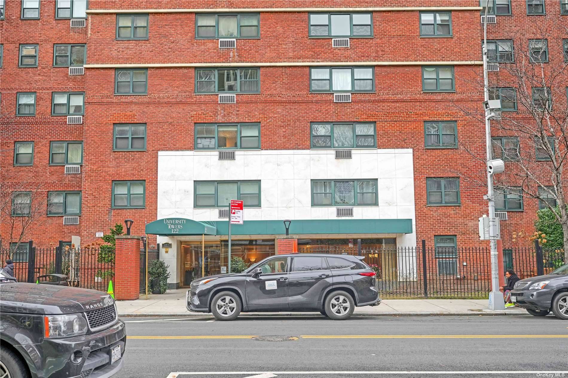 Nestled within the highly sought after University Towers cooperative building in Downtown Brooklyn, this spacious 3 bedroom, 2 bathroom co op apartment redefines urban living.