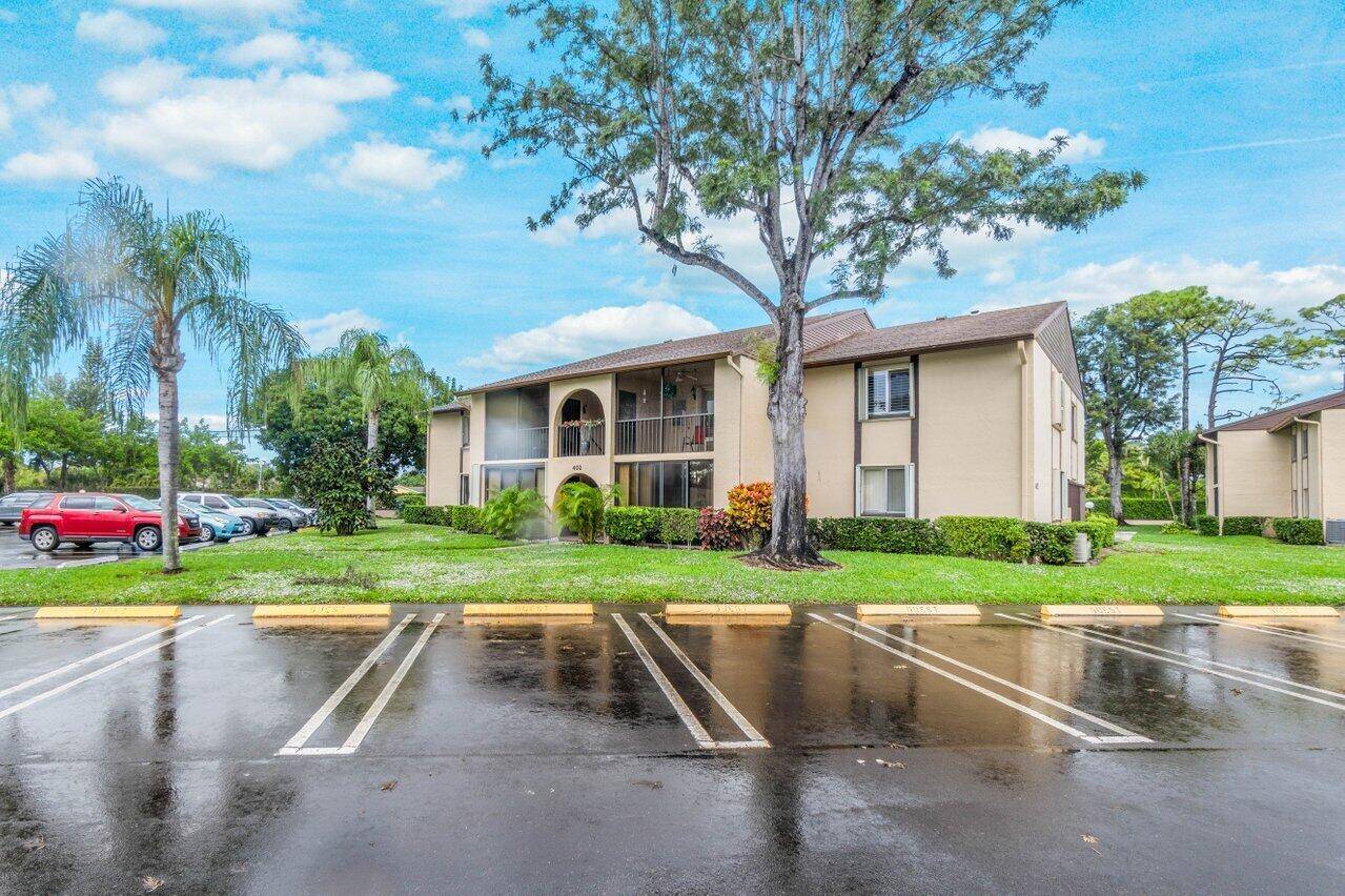 Welcome to your cozy oasis in vibrant 55 community of Pine Ridge South IV, South Florida's sunny haven for active adults.