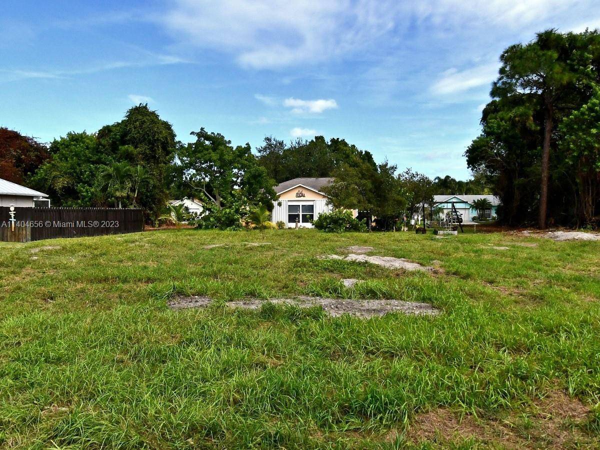 Rare vacant residential lot in a hidden gem community located very close to US1 Comps for single family 3 2 bedroom homes are in the 350k 370k range so there's ...