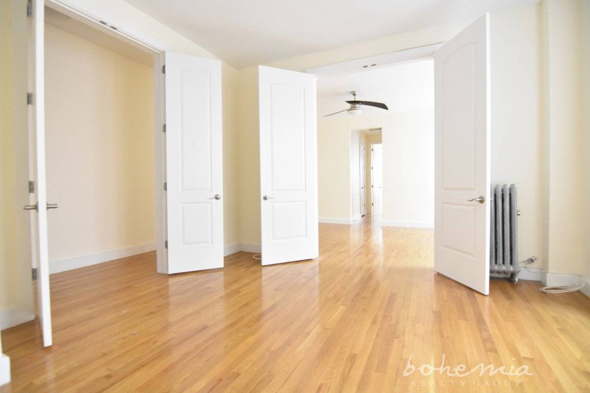 LOCATION Riverside Drive and 160th Street SUBWAY 1 Train at 157th Street This BEAUTIFUL apartment features 2 Large bedrooms and an updated kitchen and sparkling bathroom !