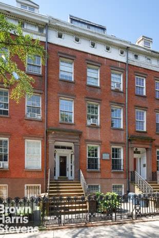 THIS IS CUSHMAN ROWThe 21' wide townhouse at 412 West 20th Street is one of a group of townhouses that are so impressive that they even have their own name ...