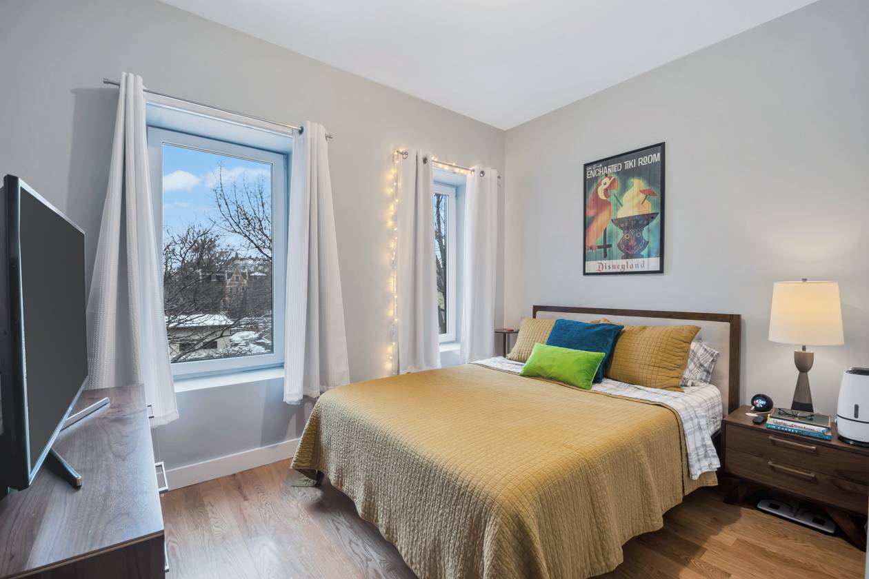 Beautifully renovated, sunny, top floor 3 bed, 1 bath with stacked washer dryer in unit.