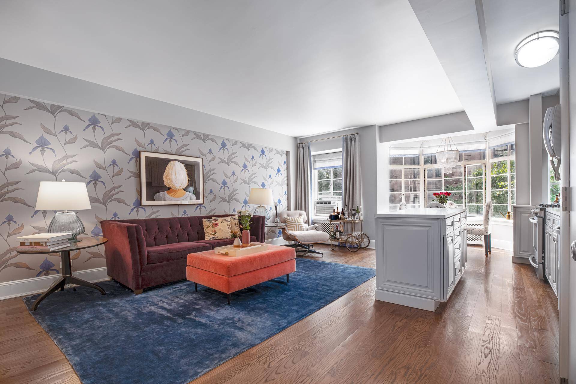 This stunning, spacious one bedroom apartment is now available in The Breukelen, one of Brooklyn Heights's most coveted full service buildings, ideally situated at the entrance to the Brooklyn Promenade.