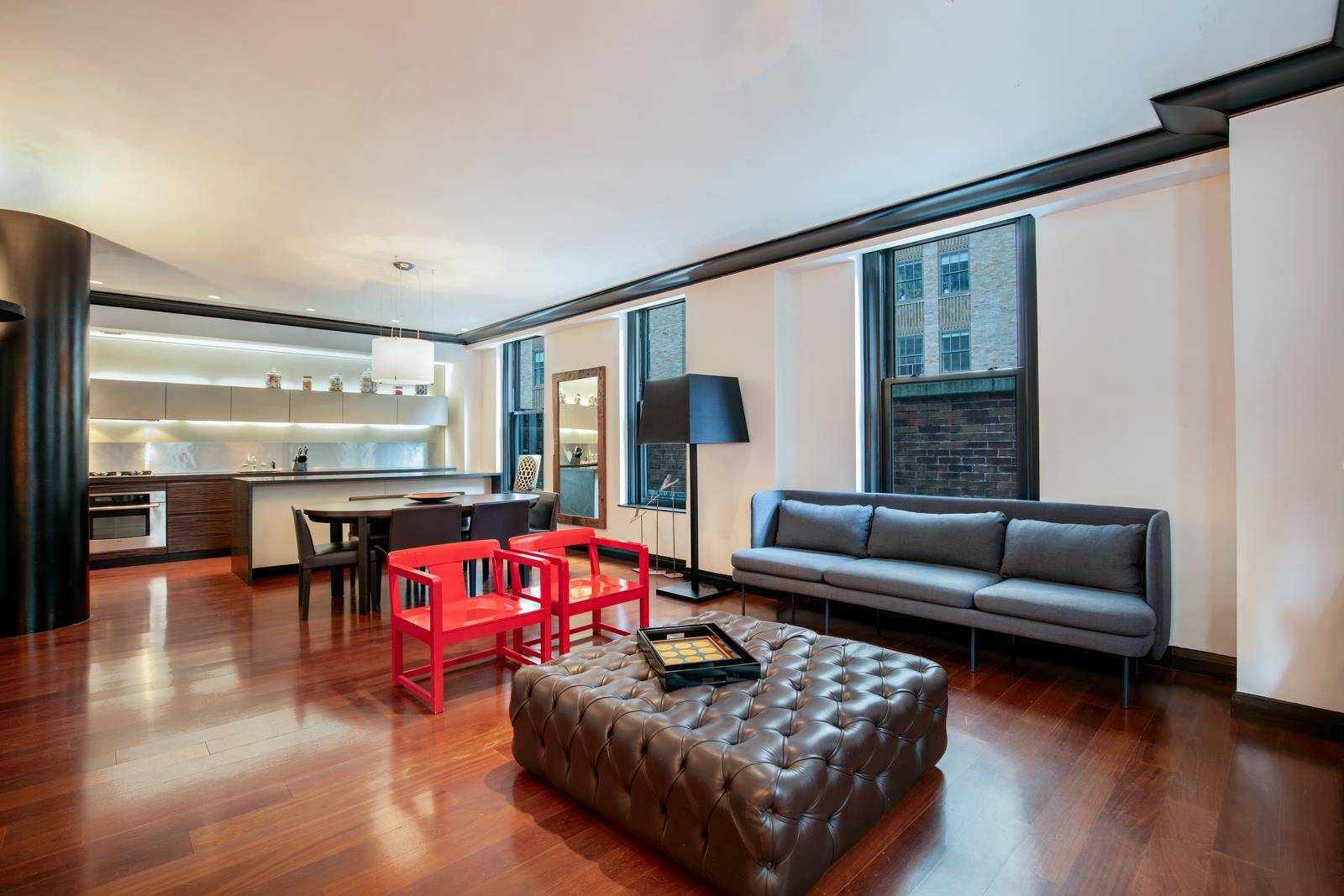 Live lavishly in this corner 1 bedroom penthouse located at the Cipriani Club Residences at 55 Wall Street.