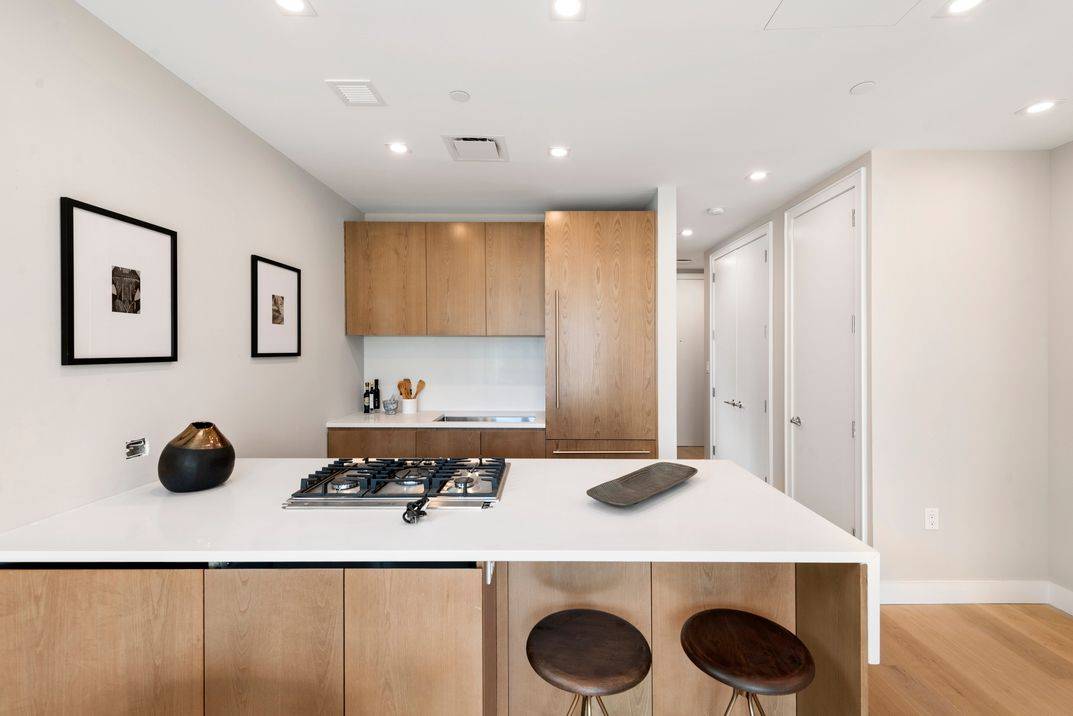 A new condo situated in a prime Williamsburg locale just two stops from Manhattan, this stunning 2 bedroom, 1 bathroom home is an exemplar of contemporary Brooklyn living.