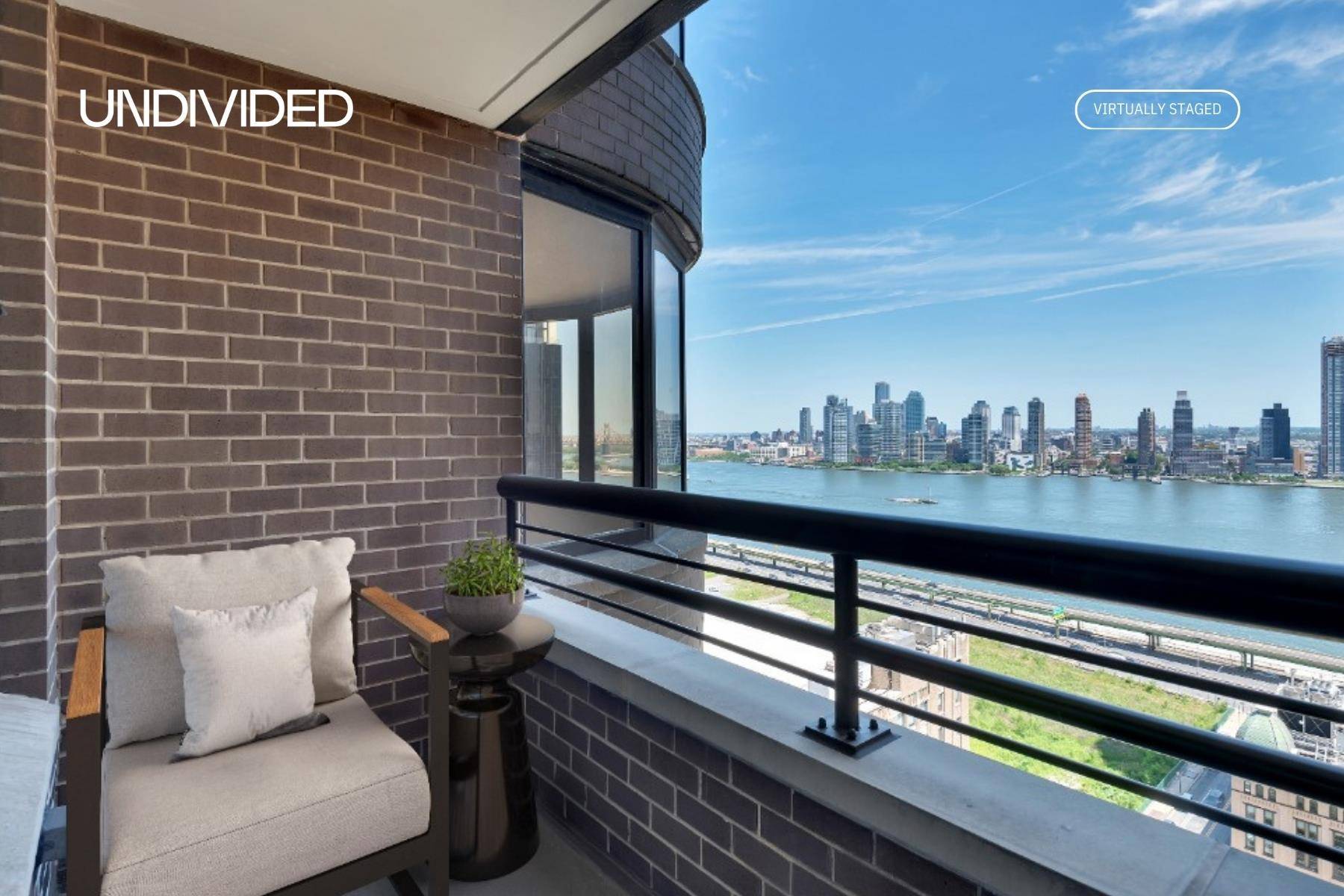 Located on the 25th floor, this extra large one bedroom boasts amazing views of the East River.