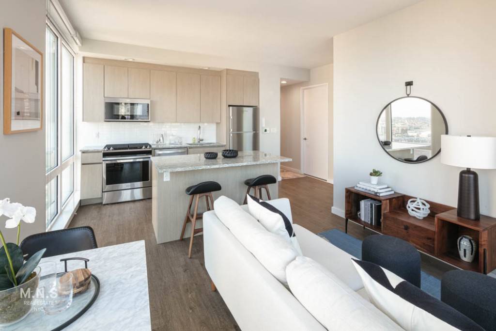 STUDIO amp ; ONE BEDROOM AD COPYFor a limited time offering 15 months of free access to amenitiesIn the heart of LIC, in a vibrant neighborhood just steps away from ...