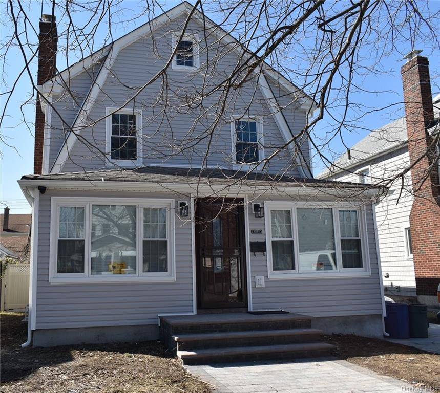 Fully renovated MUST SEE Sitting on large lot 40 by 105, 3 bedrooms and a walk in attic can count as another bedroom, 3 full Bathrooms, Living and Dining room, ...