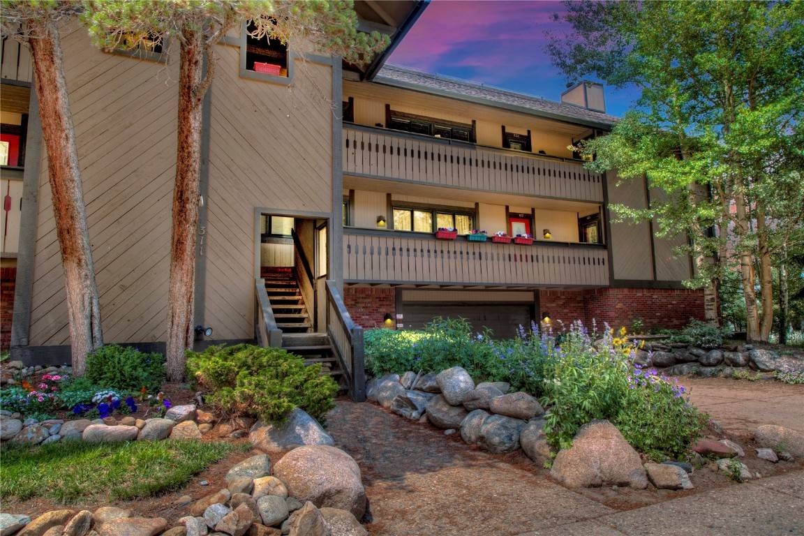 Location ! ! Elevated 1st floor Forest Haus Condo with Views of Peak 8 !