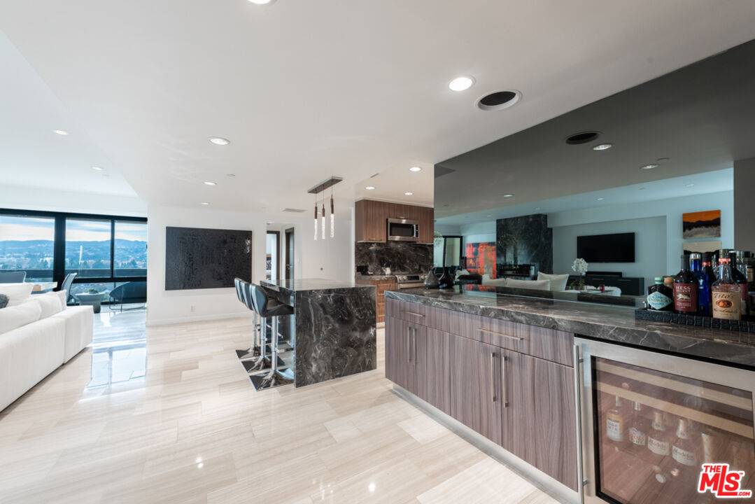 10445   Wilshire Blvd 2BR Westwood La
