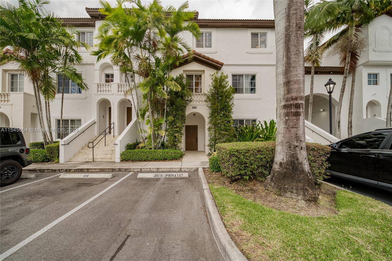 FHA Approved Immaculate apartment in gated community, Boardwalk at Vizcaya, Miramar.