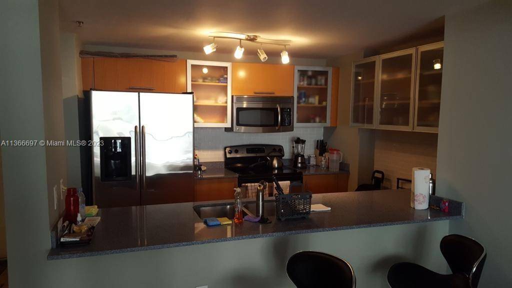 Great location in the heart of brickell, unit is rented for 3000 a month For showings please text listing agent 24 hours in advance