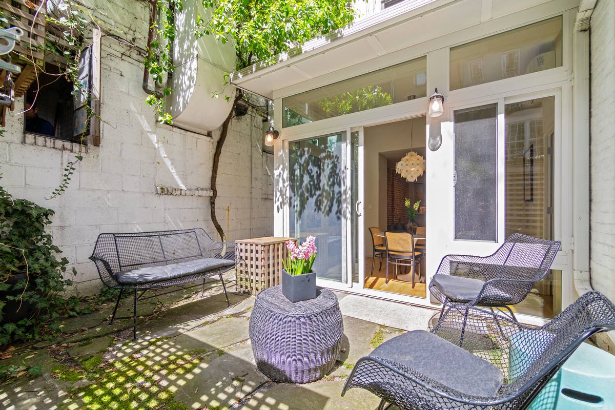 RENOVATED GEM WITH PRIVATE GARDENON HISTORIC CARNEGIE HILL TOWNHOUSE BLOCK Sun flooded full floor two bedroom two bath with a private garden in a townhouse just off Park Avenue.