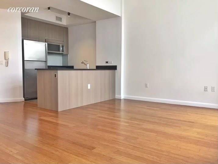 Magnificent high rise with unbeatable amenities located in the heart of Brooklyn.