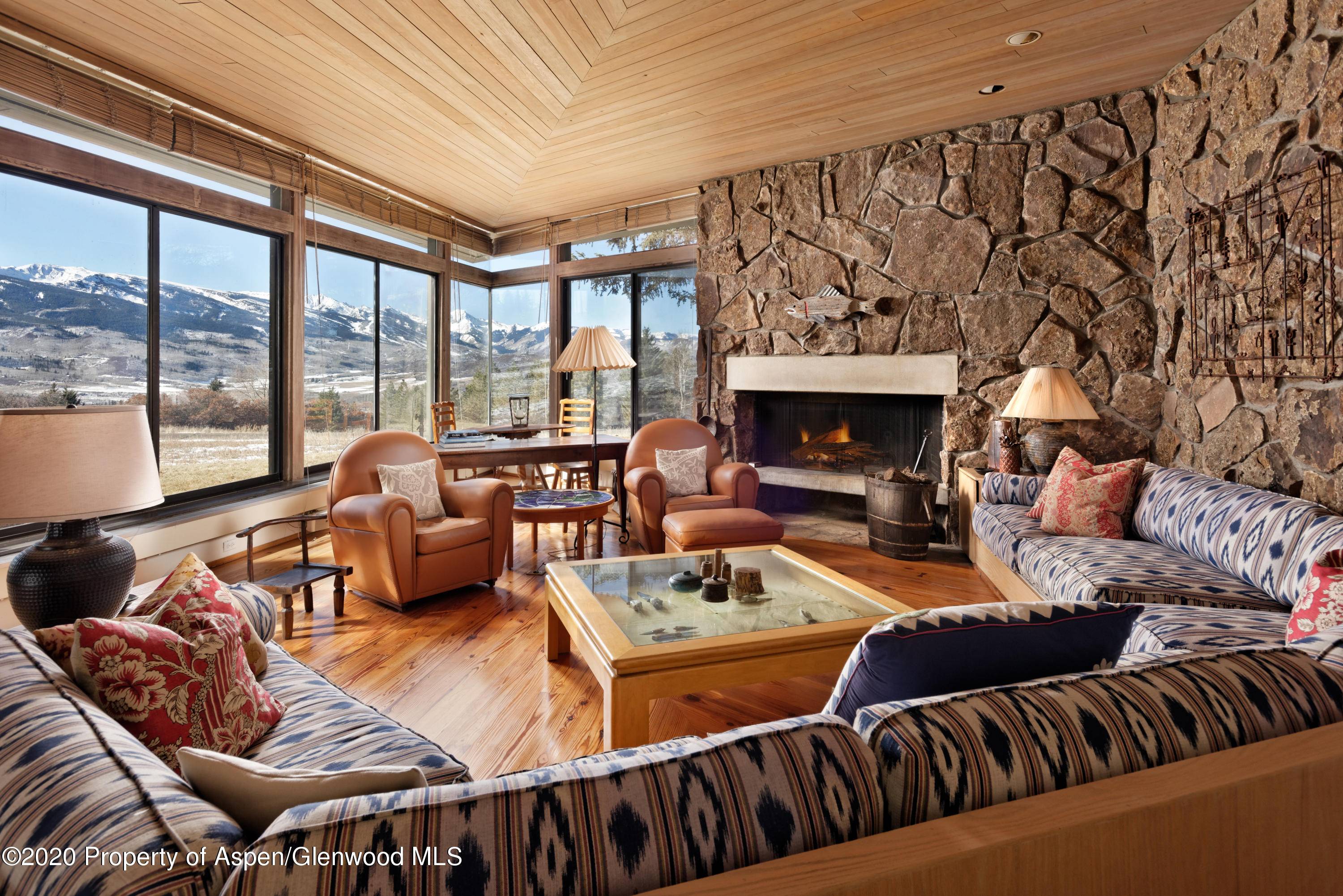 This 5 bedroom, 5 bathroom home in Starwood is the perfect mountain escape for your family.
