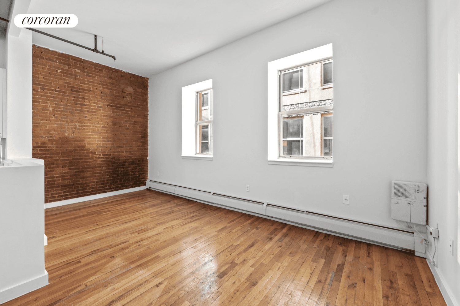 Fully renovated 1B 1B with king size bedroom, great closet space and in unit laundry.