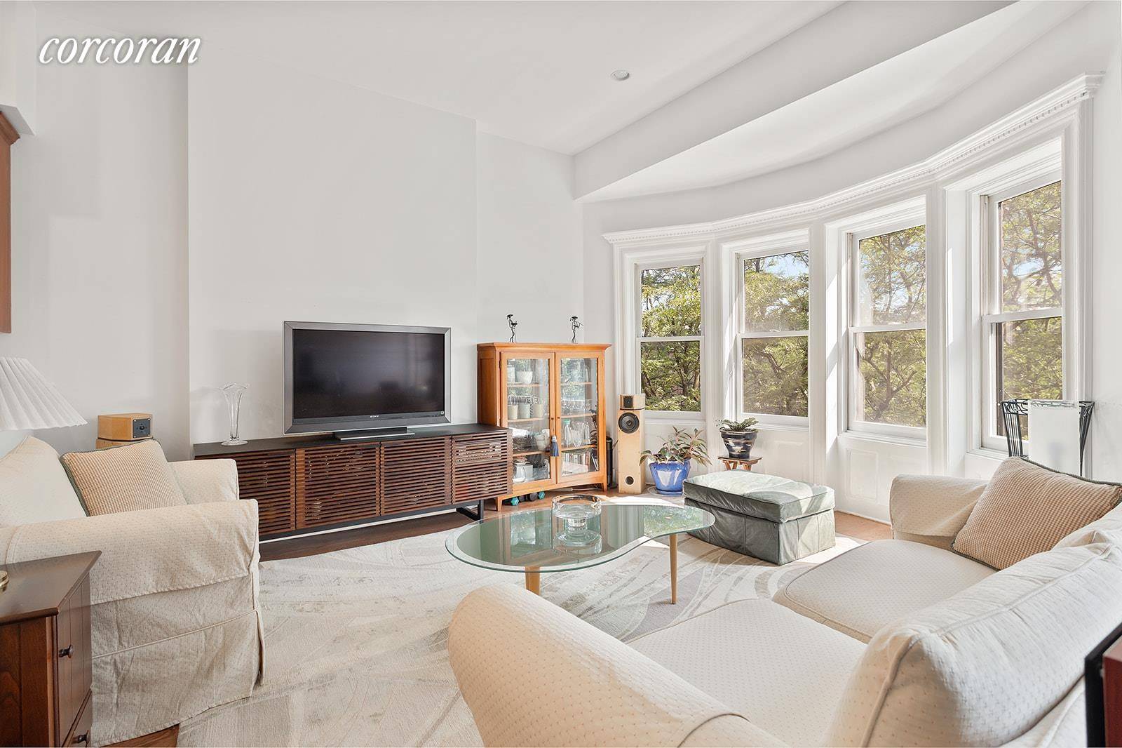 This stunning three bedroom, two bath prime Park Slope apartment with spectacular PRIVATE ROOF DECK should not be missed.