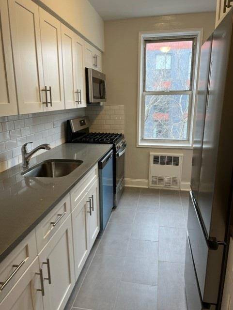 Located on the border of Ditmas Park and Flatbush is this newly renovated 1 bedroom coop.