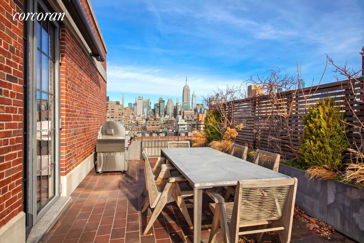Perched high above the city in Greenwich Village's most sought after address, Greenwich Lane, this captivating 3 bedroom 3.