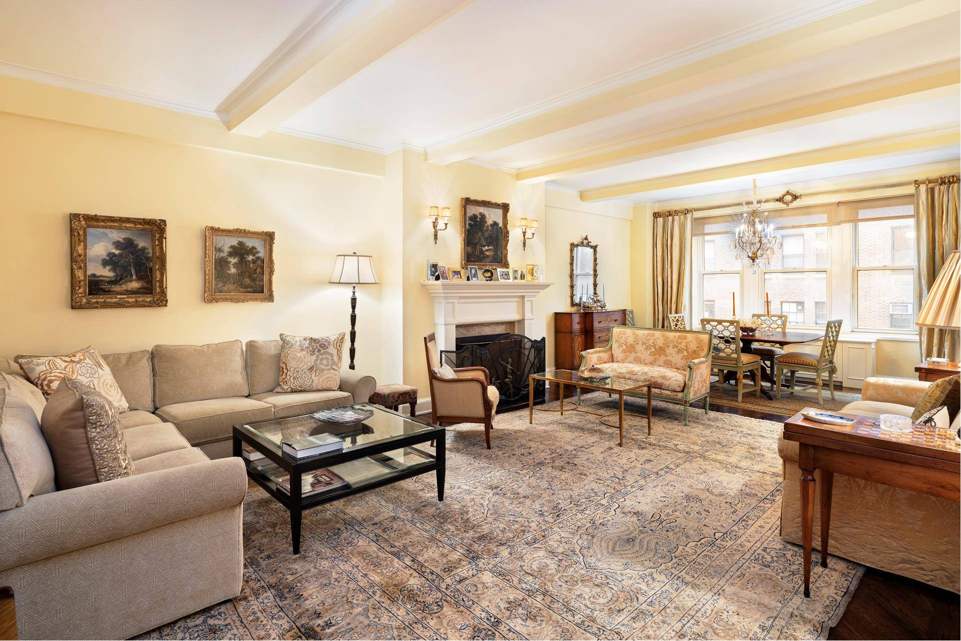 Apartment 7C is located in a premier Park Avenue pre war cooperative on the Northwest corner of 90th and Park Avenue.
