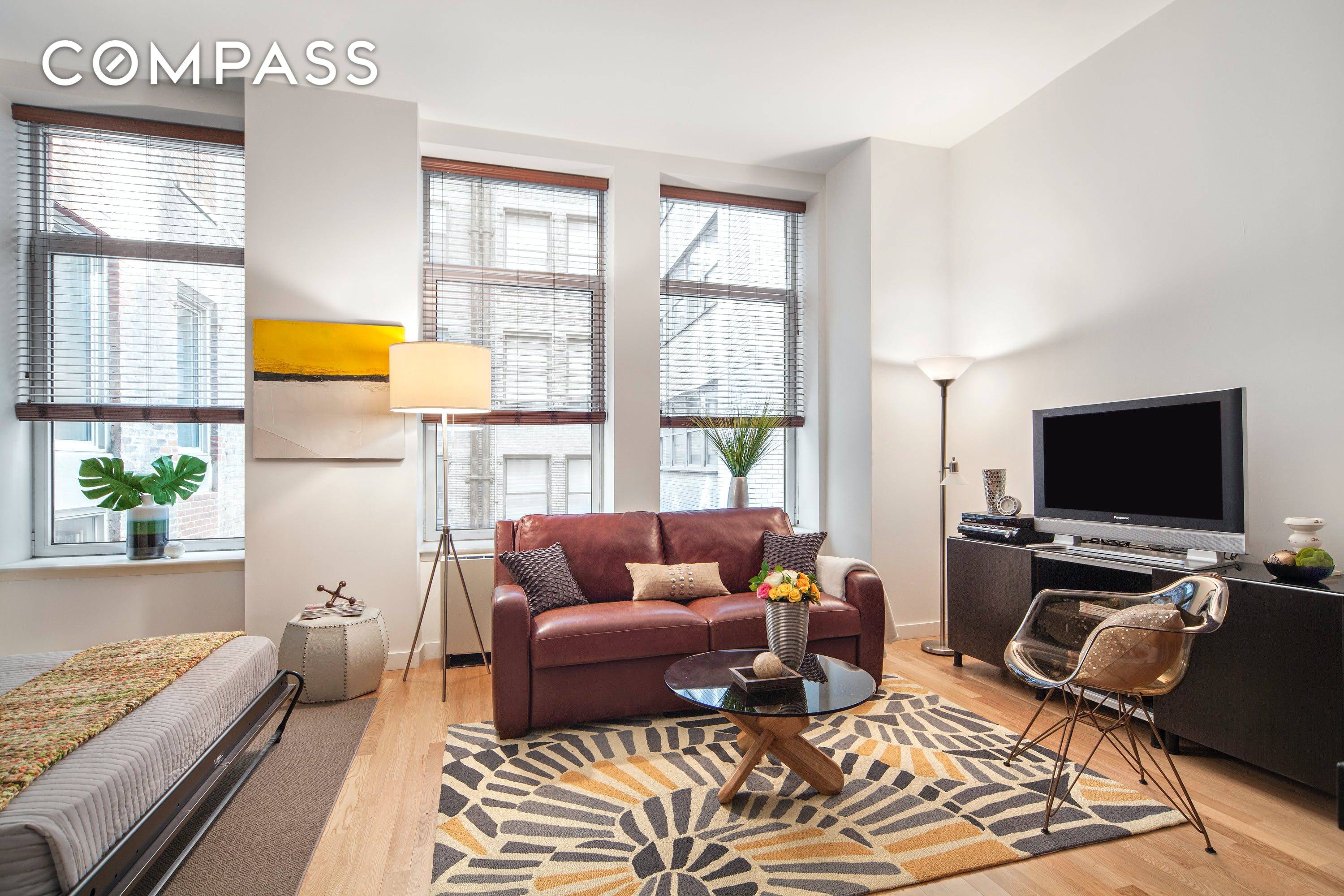 Available now FULLY FURNISHED ONLY THE APARTMENT Open, airy, and in impeccable condition, Residence 5G is the ideal alcove studio in the perfect Financial District location.