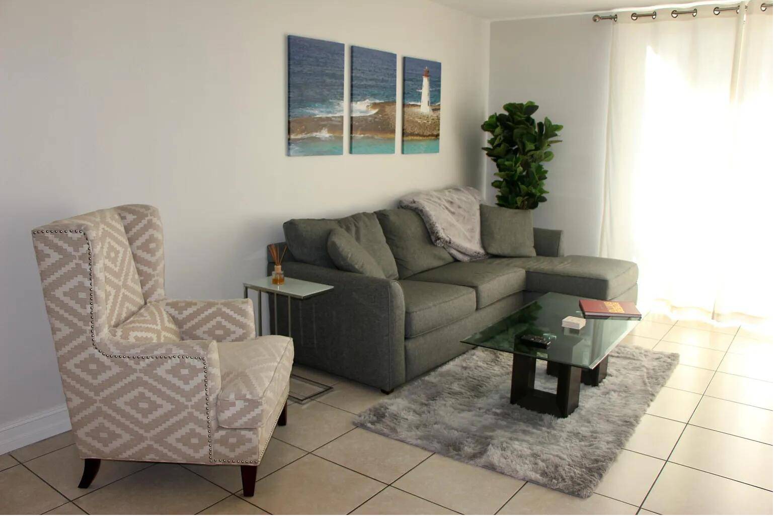 PRIME Miami location ! Come check out this large FULLY FURNISHED apartment located in a midrise building walking distance to Miracle Mile !