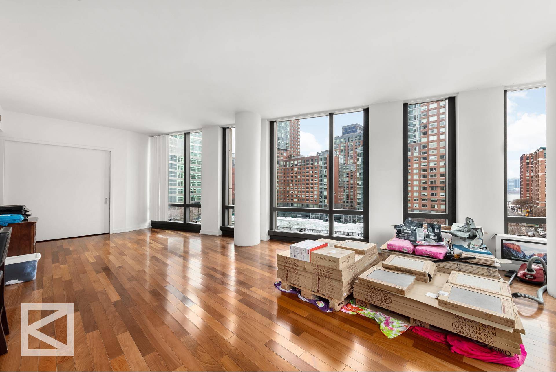 Offering over 3, 800 square feet of living space and spanning two corners of the building in Tribeca's most sought after neighborhood, these two individual residences come together to provide ...