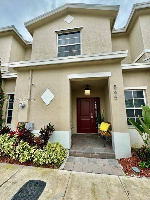Beautiful 3 bed 3 bath new construction 2021, modern home located in Florida City, in the exclusive community of Key Point.