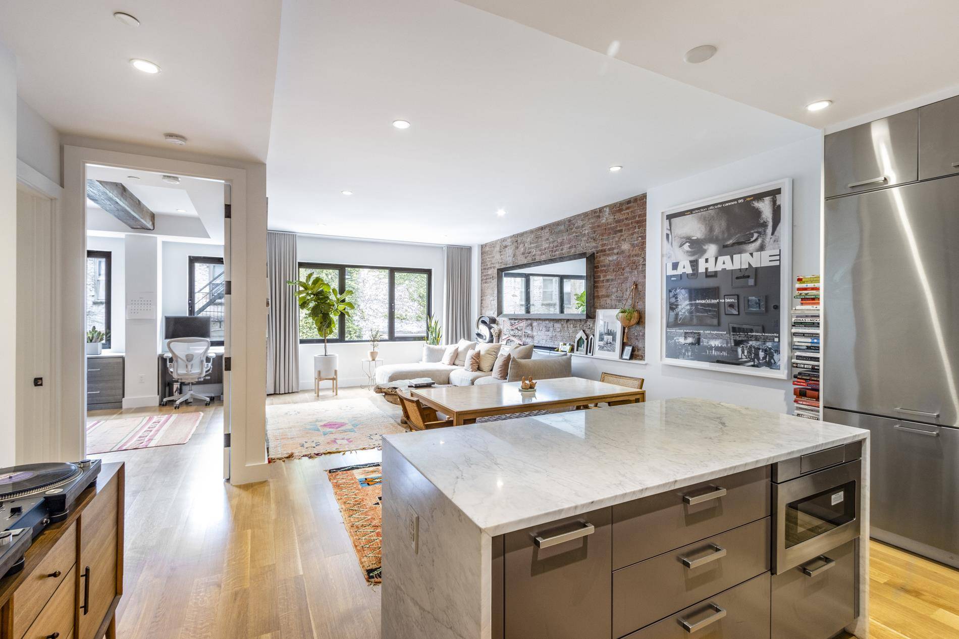 Parking spot included Inspired renovation by The Meshburg Group to emphasize the building's century old historic bones, this 1, 227 square foot showplace is perfect for anyone who appreciates architectural ...