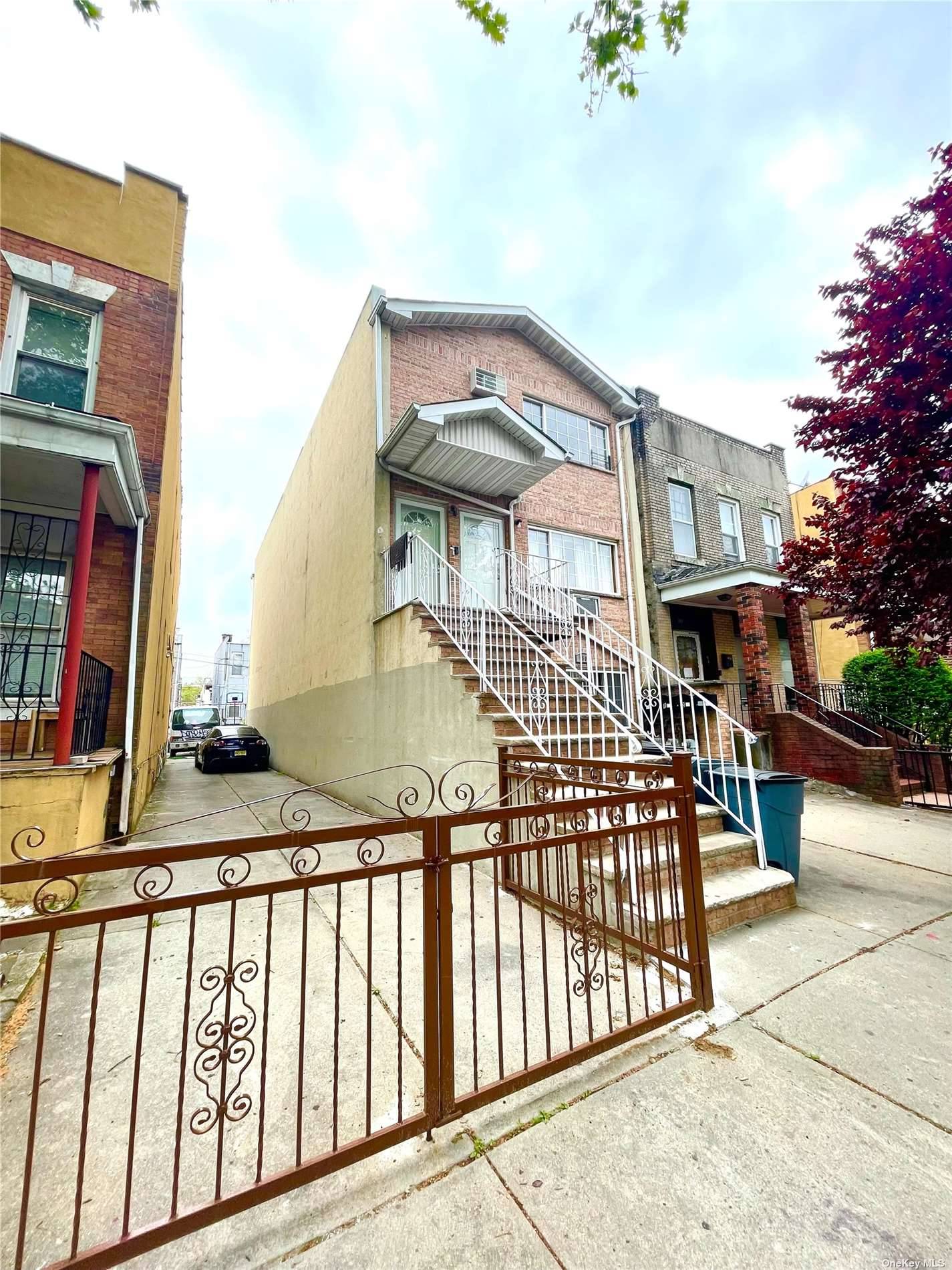 Great investment property in Brownsville crown heights area, 2005 built young detached 3 family house in a good and shape condition, walkable distance to subway 3 train station, B7, B12 ...