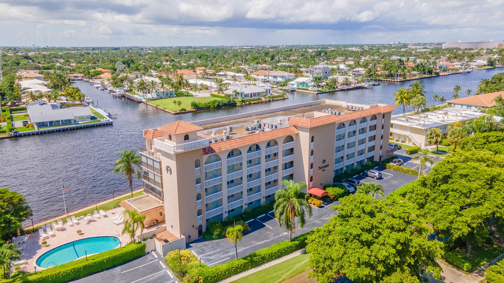 This luxurious first floor corner unit offers stunning direct access and views of the intracoastal.
