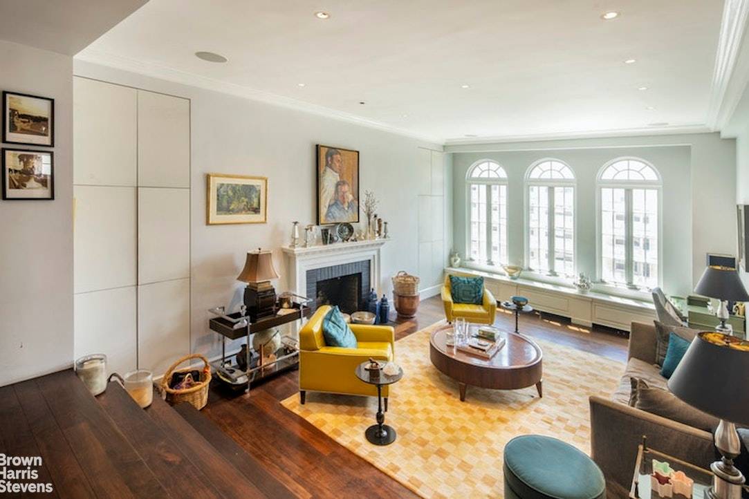 SIMPLY STUNNING SUNSHINEApartment 99 gives the premier experience of a modern dream home situated atop one of Greenwich Village's most desirable full service pre war cooperative buildings.